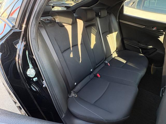 シビック ハッチバック 6速マニュアル 純正ナビ Bluetooth バックカメラ ドライブレコーダー 純正アルミ プッシュスタート スマートキー クルーズコントロール ETC シートヒーター(31枚目)