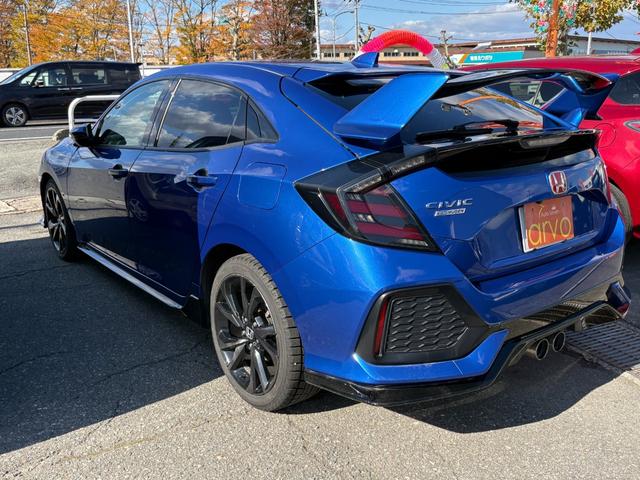 シビック ハッチバック　純正ナビ・フルセグＴＶ　シートヒーター　バックカメラ　クルーズコントロール　ＥＴＣ　ＬＥＤヘッドライト　ホンダセンシング（7枚目）