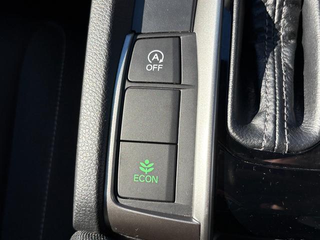 シビック ハッチバック　純正ナビ・フルセグＴＶ　シートヒーター　バックカメラ　クルーズコントロール　ＥＴＣ　ＬＥＤヘッドライト　ホンダセンシング（14枚目）