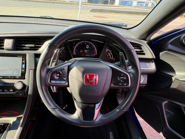シビック ハッチバック　純正ナビ・フルセグＴＶ　シートヒーター　バックカメラ　クルーズコントロール　ＥＴＣ　ＬＥＤヘッドライト　ホンダセンシング（19枚目）