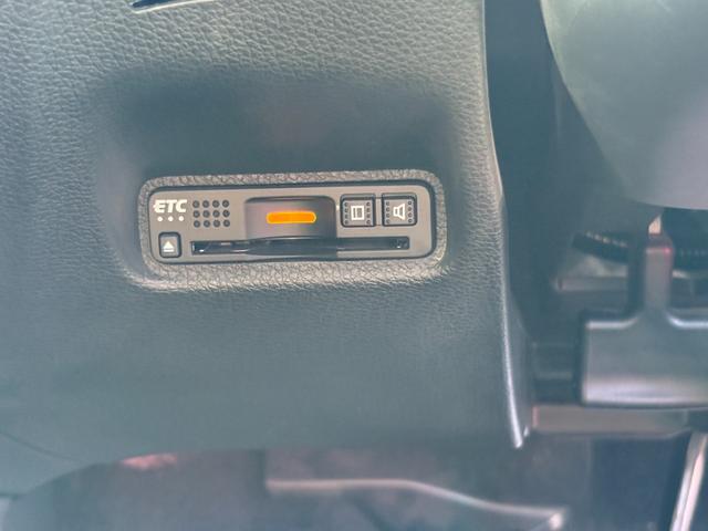 シビック ハッチバック　純正ナビ・フルセグＴＶ　シートヒーター　バックカメラ　クルーズコントロール　ＥＴＣ　ＬＥＤヘッドライト　ホンダセンシング（24枚目）