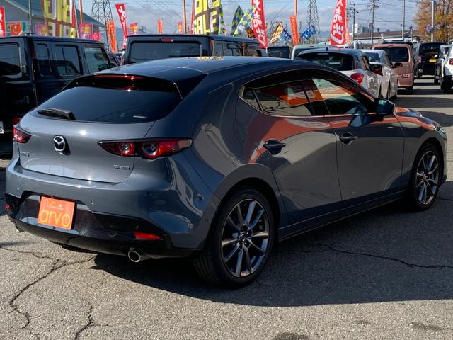 ＭＡＺＤＡ３ファストバック ＸＤプロアクティブ　ツーリングセレクション　純正ナビ　Ｂｌｕｅｔｏｏｔｈ　シートヒーター　ステアリングヒーター　ＥＴＣ　バックカメラ　ＬＥＤヘッドライト　スマートキー　プッシュスタート（5枚目）