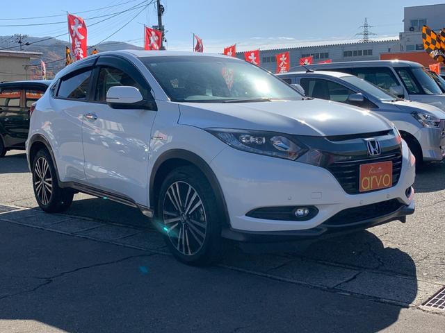 ヴェゼル ハイブリッドＸ　４ＷＤ　ナビ・フルセグＴＶ　バックカメラ　Ｂｌｕｅｔｏｏｔｈ　クルーズコントロール　パドルシフト　ＥＴＣ　スマートキー　プッシュスタート（4枚目）