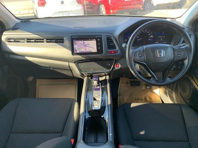 ヴェゼル ハイブリッドＸ　４ＷＤ　ナビ・フルセグＴＶ　バックカメラ　Ｂｌｕｅｔｏｏｔｈ　クルーズコントロール　パドルシフト　ＥＴＣ　スマートキー　プッシュスタート（11枚目）