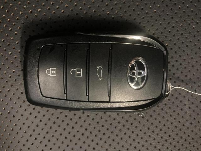 クラウンクロスオーバー ＲＳアドバンスド　４ＷＤ　ＬＥＤヘッドライト　パワーシート　バックカメラ　Ｂｌｕｅｔｏｏｔｈ接続　ＵＳＢ　デジタルインナーミラー　シートヒーター（27枚目）