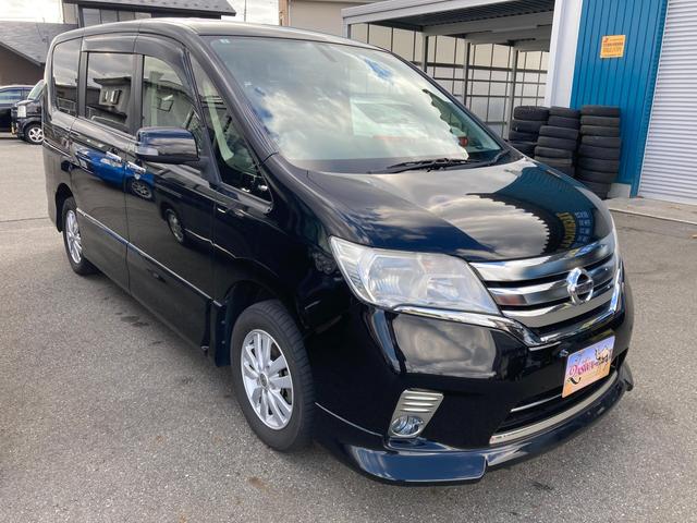 セレナ ハイウェイスター　Ｖセレクション　４ＷＤ　アルミホイール　スマートキー　クルーズコントロール　両側電動スライドドア　ＨＩＤ　寒冷地仕様　３列シート　ウォークスルー（3枚目）