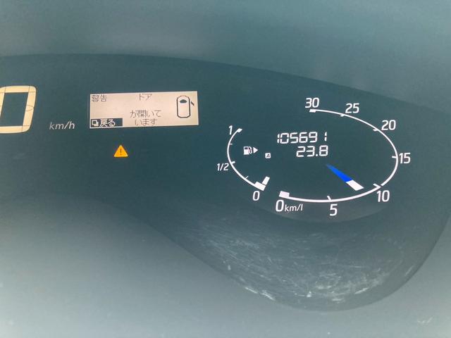 セレナ ハイウェイスター　Ｖセレクション　４ＷＤ　アルミホイール　スマートキー　クルーズコントロール　両側電動スライドドア　ＨＩＤ　寒冷地仕様　３列シート　ウォークスルー（15枚目）