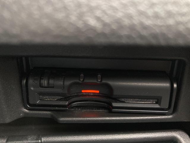 セレナ ハイウェイスター　Ｖセレクション　４ＷＤ　アルミホイール　スマートキー　クルーズコントロール　両側電動スライドドア　ＨＩＤ　寒冷地仕様　３列シート　ウォークスルー（22枚目）