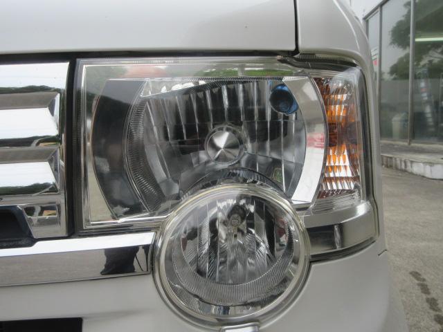 ムーヴコンテ カスタム　ＲＳ　４ＷＤ　ターボ　エンジンスターター　ナビＴＶ　ＨＩＤ　スマートキー　アイドリングストップ　ウィンカーミラー　　　ＣＶＴ　盗難防止システム　ＡＢＳ　アルミホイール　衝突安全ボディ（22枚目）
