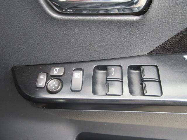 ワゴンＲスティングレー リミテッド　４ＷＤ　ＥＴＣ　ＨＩＤ　スマートキー　電動格納ミラー　シートヒーター　ベンチシート　ＣＶＴ　盗難防止システム　ＡＢＳ　ＣＤ　アルミホイール　衝突安全ボディ　エアコン　パワーステアリング（9枚目）