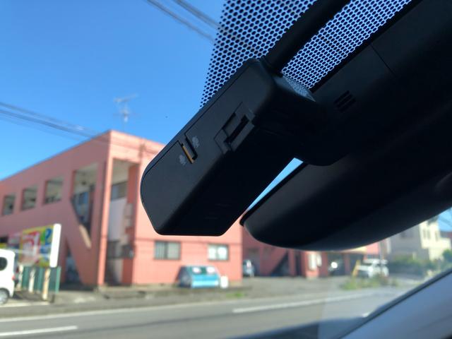プリウス Ｓ　ワンオーナー　セーフティセンス　ＬＤＡ　ＰＣＳ　ＡＨＢ　レーダークルーズ　ＰＫＳＢ　ＬＥＤヘッド＆フォグ　ＳＤナビ　ＢＴ　Ｂカメラ　ドラレコ　１００Ｖ／１５００Ｗ　記録簿　グー鑑定　グー故障診断（13枚目）