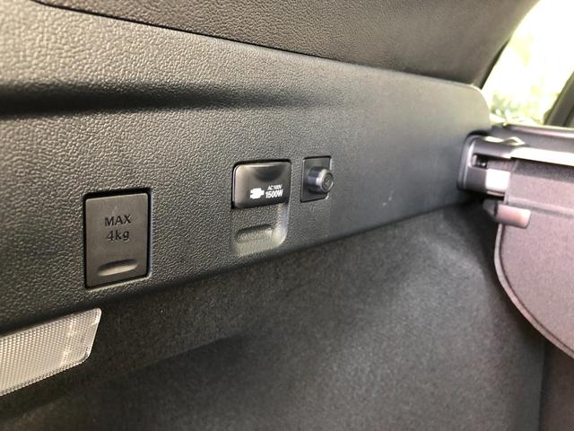 プリウス Ｓ　ワンオーナー　セーフティセンス　ＬＤＡ　ＰＣＳ　ＡＨＢ　レーダークルーズ　ＰＫＳＢ　ＬＥＤヘッド＆フォグ　ＳＤナビ　ＢＴ　Ｂカメラ　ドラレコ　１００Ｖ／１５００Ｗ　記録簿　グー鑑定　グー故障診断（16枚目）