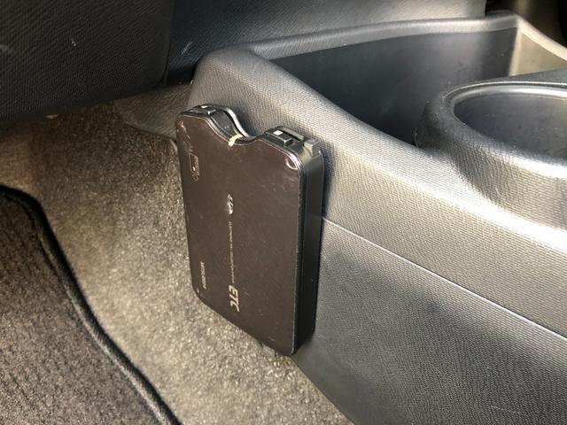 アクア Ｓスタイルブラック　ワンオーナー　プッシュスタート　スマートキー　セーフティセンス　ＰＣＳ　ＬＤＡ　ＰＫＳＢ　先行車発進通知　ＬＥＤライト＆フォグ　ＳＤナビ　フルセグＴＶ　ＢＴ　Ｂカメラ　記録簿　グー鑑定　グー故障診断（15枚目）