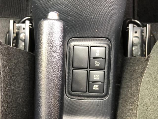 アクア Ｓスタイルブラック　ワンオーナー　プッシュスタート　スマートキー　セーフティセンス　ＰＣＳ　ＬＤＡ　ＰＫＳＢ　先行車発進通知　ＬＥＤライト＆フォグ　ＳＤナビ　フルセグＴＶ　ＢＴ　Ｂカメラ　記録簿　グー鑑定　グー故障診断（53枚目）