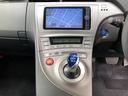 プリウス Ｓ　ワンオーナー　ＳＤナビ　フルセグ　Ｂｌｕｅｔｏｏｔｈ　バックカメラ　ＥＴＣ　ＨＩＤライト　ＯＰフォグ　オートライト　プッシュスタート　スマートキー　スペアタイヤ　記録簿　グー鑑定　グー故障診断（8枚目）