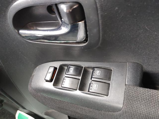 タント カスタムＸ　ＥＴＣ　ＨＩＤ　キーレスエントリー　電動格納ミラー　ベンチシート　ＡＴ　盗難防止システム　ＡＢＳ　ＣＤ　ＭＤ　アルミホイール　衝突安全ボディ　エアコン　パワーステアリング　パワーウィンドウ（5枚目）