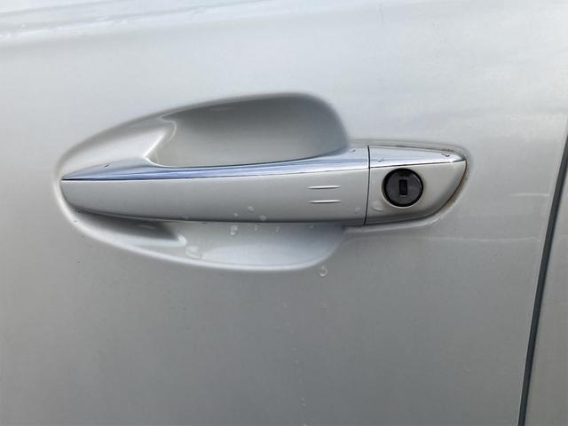 ５０８ ＳＷ　グリフ　ナビ　ＴＶ　クリアランスソナー　オートクルーズコントロール　アルミホイール　オートライト　ＨＩＤ　サンルーフ　パワーシート　革シート　スマートキー　電動格納ミラー　ＡＴ（30枚目）