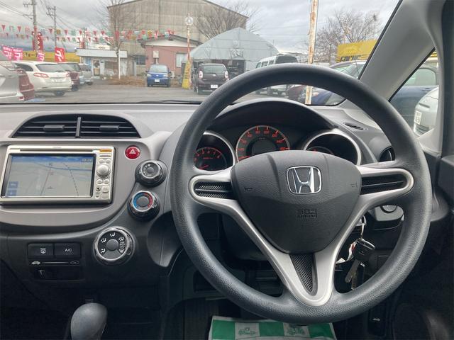 G ETC ナビ キーレスエントリー 電動格納ミラー CVT 盗難防止システム 衝突安全ボディ ABS CD DVD再生 ミュージックプレイヤー接続可 エアコン パワーステアリング(3枚目)