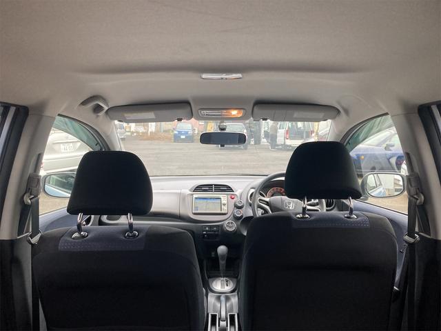 G ETC ナビ キーレスエントリー 電動格納ミラー CVT 盗難防止システム 衝突安全ボディ ABS CD DVD再生 ミュージックプレイヤー接続可 エアコン パワーステアリング(28枚目)