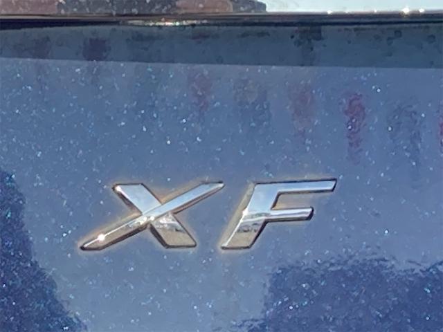 ＸＦ ３．０ラグジュアリー　ナビ　革シート　シートヒーター　オートクルーズコントロール　アルミホイール　パワーステアリング　運・助・サイドエアバッグ（13枚目）