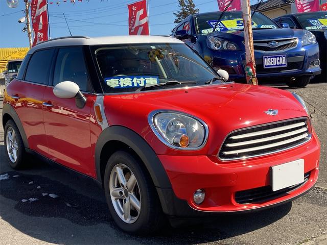 ＭＩＮＩ クーパー　クロスオーバー　社外ナビ　純正１６インチアルミホイール　バックカメラ　ＥＴＣ　修復歴無し　５人乗り　ＡＢＳ　パワーステアリング　右ハンドル（4枚目）