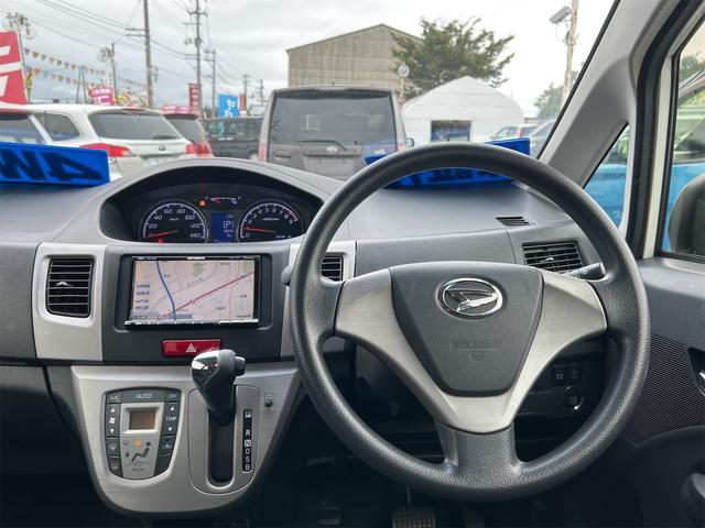 ムーヴ カスタム　Ｘ　４ＷＤ　バックカメラ　ナビ　ＨＩＤ　ＬＥＤヘッドランプ　スマートキー　アイドリングストップ　電動格納ミラー　ベンチシート　ＣＶＴ　盗難防止システム　ＡＢＳ　アルミホイール　衝突安全ボディ　エアコン（3枚目）