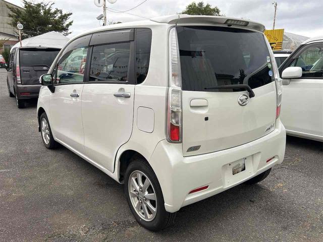 ムーヴ カスタム　Ｘ　４ＷＤ　バックカメラ　ナビ　ＨＩＤ　ＬＥＤヘッドランプ　スマートキー　アイドリングストップ　電動格納ミラー　ベンチシート　ＣＶＴ　盗難防止システム　ＡＢＳ　アルミホイール　衝突安全ボディ　エアコン（17枚目）