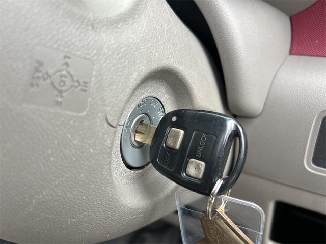 ピクシススペース Ｌ　４ＷＤ　ナビ　ＴＶ　キーレスエントリー　電動格納ミラー　ベンチシート　ＣＶＴ　盗難防止システム　ＡＢＳ　ＣＤ　ＵＳＢ　アルミホイール　衝突安全ボディ　エアコン　パワーステアリング　パワーウィンドウ（8枚目）