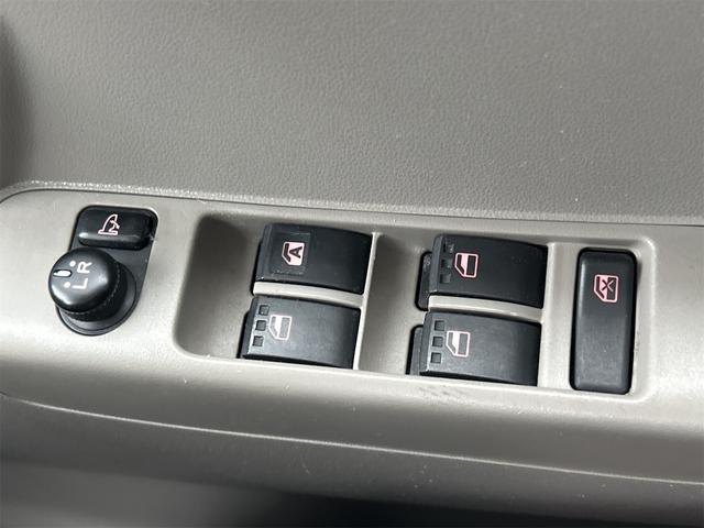 ピクシススペース Ｌ　４ＷＤ　ナビ　ＴＶ　キーレスエントリー　電動格納ミラー　ベンチシート　ＣＶＴ　盗難防止システム　ＡＢＳ　ＣＤ　ＵＳＢ　アルミホイール　衝突安全ボディ　エアコン　パワーステアリング　パワーウィンドウ（11枚目）