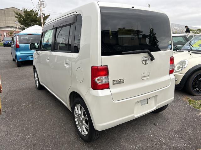 ピクシススペース Ｌ　４ＷＤ　ナビ　ＴＶ　キーレスエントリー　電動格納ミラー　ベンチシート　ＣＶＴ　盗難防止システム　ＡＢＳ　ＣＤ　ＵＳＢ　アルミホイール　衝突安全ボディ　エアコン　パワーステアリング　パワーウィンドウ（17枚目）