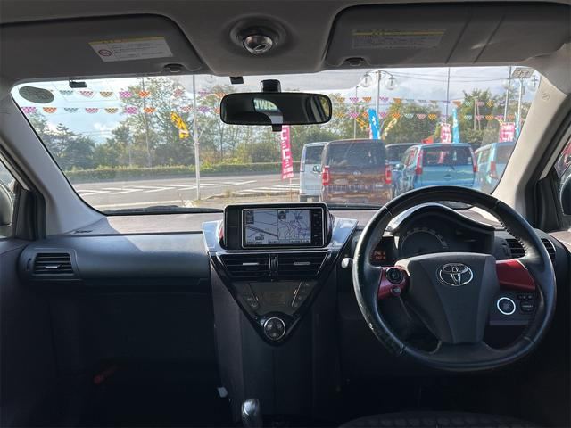 iQ 100G プラス ナビ TV クリアランスソナー オートライト スマートキー 電動格納ミラー CVT 盗難防止システム 衝突安全ボディ ABS ESC CD DVD再生 ミュージックプレイヤー接続可 エアコン(2枚目)