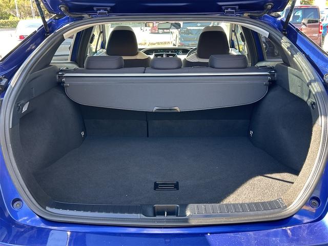 プリウス S 4WD ETC バックカメラ ナビ アルミホイール オートライト LEDヘッドランプ CVT スマートキー 電動格納ミラー 盗難防止システム 衝突安全ボディ ABS ESC エアコン(19枚目)