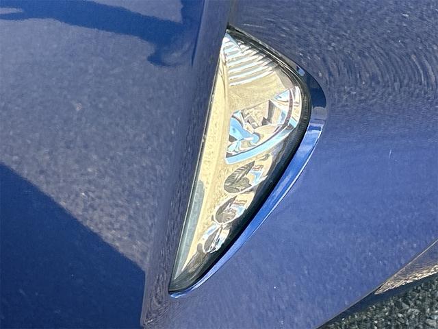 プリウス S 4WD ETC バックカメラ ナビ アルミホイール オートライト LEDヘッドランプ CVT スマートキー 電動格納ミラー 盗難防止システム 衝突安全ボディ ABS ESC エアコン(39枚目)