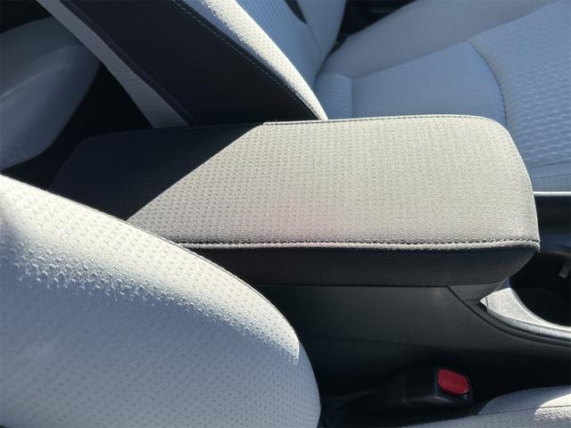 プリウス S 4WD ETC バックカメラ ナビ アルミホイール オートライト LEDヘッドランプ CVT スマートキー 電動格納ミラー 盗難防止システム 衝突安全ボディ ABS ESC エアコン(50枚目)