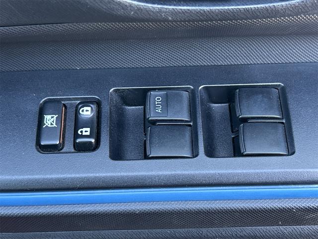 アクア S アルミホイール キーレスエントリー 電動格納ミラー CVT 衝突安全ボディ ABS ESC CD ミュージックプレイヤー接続可 エアコン パワーステアリング パワーウィンドウ(8枚目)