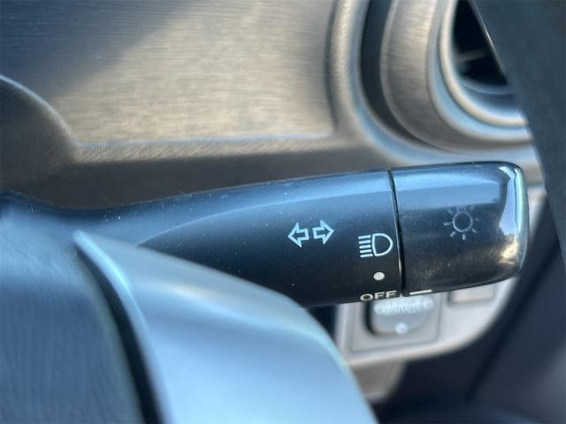 アクア S アルミホイール キーレスエントリー 電動格納ミラー CVT 衝突安全ボディ ABS ESC CD ミュージックプレイヤー接続可 エアコン パワーステアリング パワーウィンドウ(10枚目)