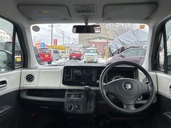 運転者にとっては日々使用することとなる運転席です。運転席が快適だと運転に集中することができますね。 2