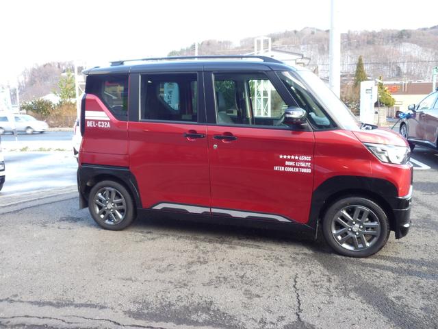 デリカミニ T プレミアム 9インチナビ 4WD(4枚目)