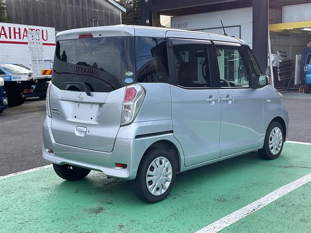 デイズルークス Ｘ　衝突被害軽減システム　全周囲カメラ　両側電動スライドドア　純正フルセグナビ　ＥＴＣ　スマートキー　アイドリングストップ　電動格納ミラー　ベンチシート　ＣＶＴ　盗難防止システム　ＡＢＳ　ＥＳＣ　ＣＤ（15枚目）