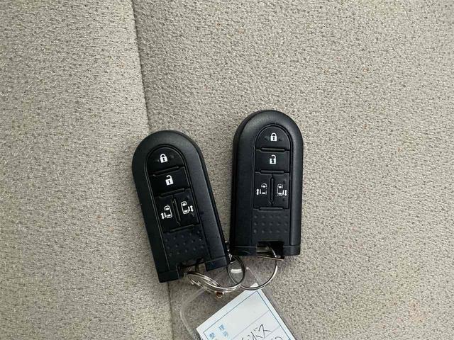 ムーヴキャンバス Ｇメイクアップリミテッド　ＳＡＩＩＩ　純正フルセグナビ　純正ドラレコ　ＥＴＣ　全周囲カメラ　両側電動スライドドア　衝突被害軽減システム　オートマチックハイビーム　オートライト　ＬＥＤヘッドランプ　スマートキー　アイドリングストップ（10枚目）