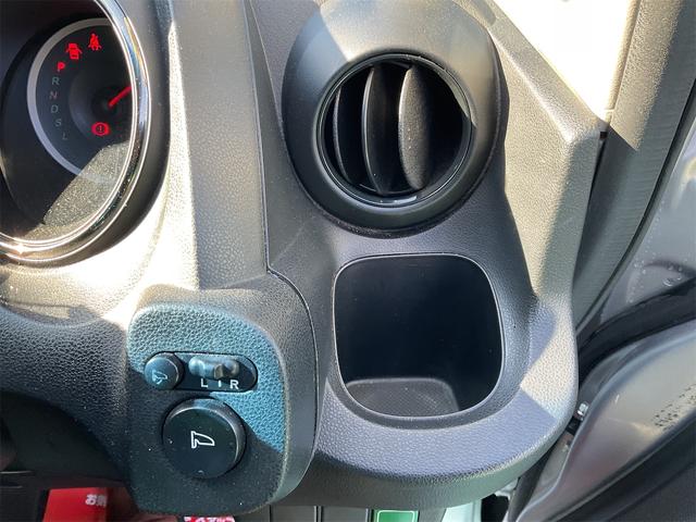 フィット G・10thアニバーサリー ETC フルセグナビ スマートキー 電動格納ミラー CVT 盗難防止システム 衝突安全ボディ ABS CD USB Bluetooth エアコン パワーステアリング パワーウィンドウ(39枚目)