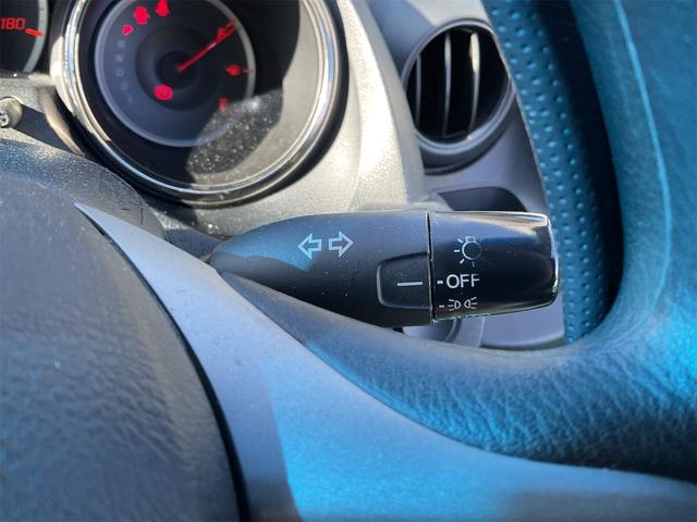 フィット G・10thアニバーサリー ETC フルセグナビ スマートキー 電動格納ミラー CVT 盗難防止システム 衝突安全ボディ ABS CD USB Bluetooth エアコン パワーステアリング パワーウィンドウ(46枚目)