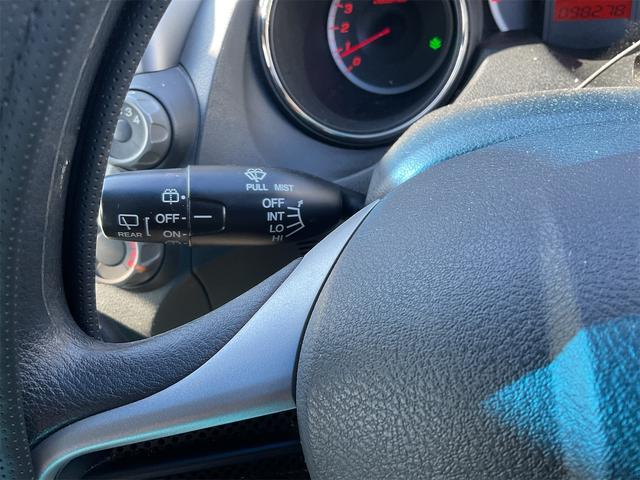 フィット G・10thアニバーサリー ETC フルセグナビ スマートキー 電動格納ミラー CVT 盗難防止システム 衝突安全ボディ ABS CD USB Bluetooth エアコン パワーステアリング パワーウィンドウ(47枚目)