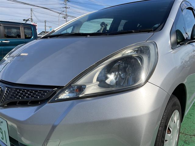 フィット G・10thアニバーサリー ETC フルセグナビ スマートキー 電動格納ミラー CVT 盗難防止システム 衝突安全ボディ ABS CD USB Bluetooth エアコン パワーステアリング パワーウィンドウ(54枚目)