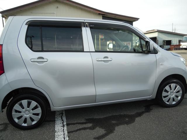 ワゴンＲ ＦＸ　４ＷＤ　ＣＶＴ　走行６．９万ｋｍ　シートヒーター　アイドリングストップ　ヘッドライトレベライザー　オートエアコン　Ｐ／Ｓ　ＡＢＳ　ＣＤオーディオ　ヘッドライトコーティング済み（8枚目）