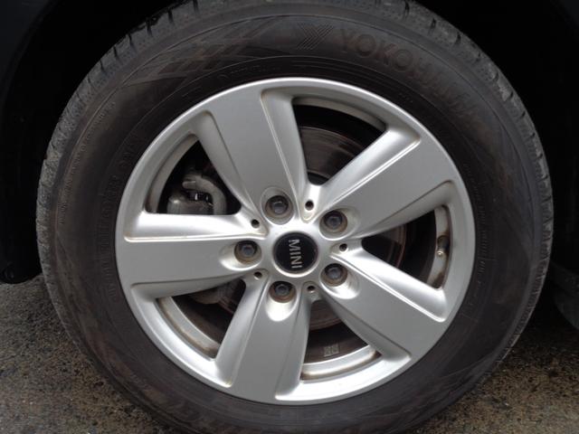 ＭＩＮＩ クーパーＤ　クロスオーバー　オール４　クーパーＤ　クロスオーバー　オール４（５名）　ワンオーナー　ディーゼルターボ　６ＡＴ　ディスプレイオーディオ　バックカメラ　Ｂｌｕｅｔｏｏｔｈ　純正ＨＩＤ　　純正１６インチアルミ　ＥＴＣ（9枚目）