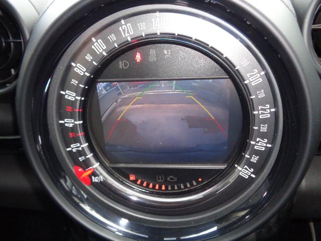 ＭＩＮＩ クーパーＤ　クロスオーバー　オール４　クーパーＤ　クロスオーバー　オール４（５名）　ワンオーナー　ディーゼルターボ　６ＡＴ　ディスプレイオーディオ　バックカメラ　Ｂｌｕｅｔｏｏｔｈ　純正ＨＩＤ　　純正１６インチアルミ　ＥＴＣ（19枚目）