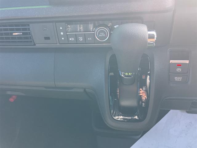 Ｎ－ＢＯＸカスタム ベースグレード　４ＷＤ　届け出済み未使用車　両側スライド・片側電動　クリアランスソナー　オートクルーズコントロール　レーンアシスト　衝突被害軽減システム　ＬＥＤヘッドランプ　スマートキー　アイドリングストップ（4枚目）