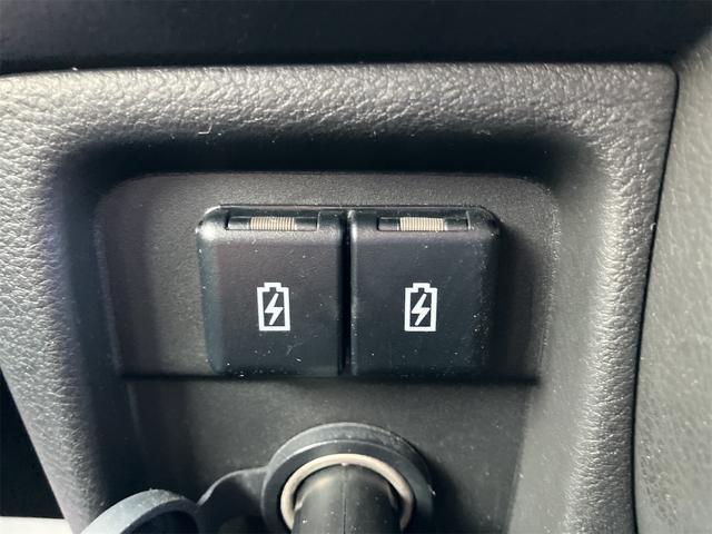 ソリオバンディット バンディット　ＨＹＢＲＩＤ　ＭＶ　４ＷＤ　左側パワースライド　衝突被害軽減ブレーキ　クルーズコントロール　フォグランプ　オートライト　オートエアコン　アイドリングストップ　横滑り防止装置　キーレスプッシュスタート　シートヒーター　ナビ　保証付販売車（43枚目）
