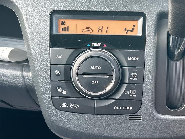 ワゴンＲスティングレー スティングレー　Ｘ　４ＷＤ　１ＤＩＮオーディオ　オートライト　シートヒーター　衝突被害軽減システム　アイドリングストップ　横滑り防止機能　オートエアコン　プッシュスタート　スマートキー　純正アルミホイール　盗難防止システム（9枚目）